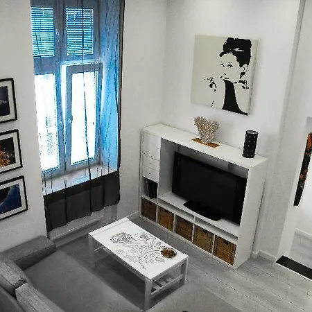 Hoza Lux P&o Serviced Apartamento *